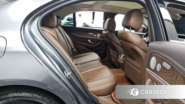 Mercedes-Benz E-Class W213 2019 Серый из Кореи, фото 3