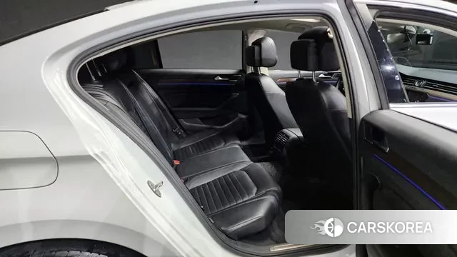 Volkswagen Passat GT (B8) 2018 Белый из Кореи, фото 3