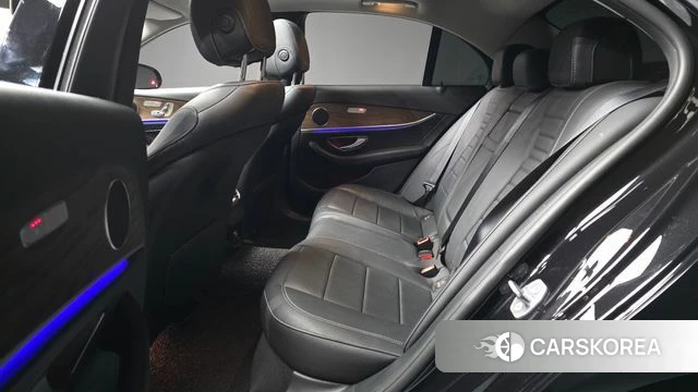 Mercedes-Benz E-Class W213 2018 Черный из Кореи, фото 3