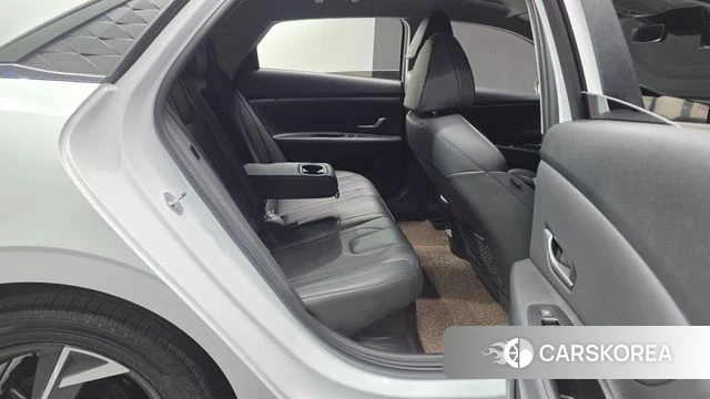 Hyundai The New Avante Hybrid (CN7) 2025 Белый из Кореи, фото 3