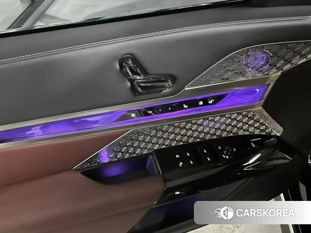 BMW 7 Series (G70) 2025 Черный из Кореи, фото 3