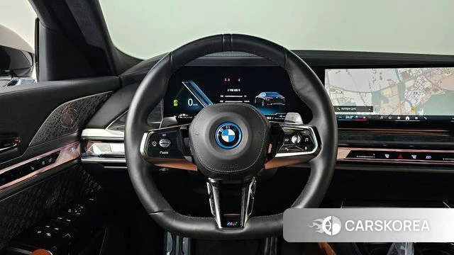 BMW 7 Series (G70) 2023 Черный из Кореи, фото 3