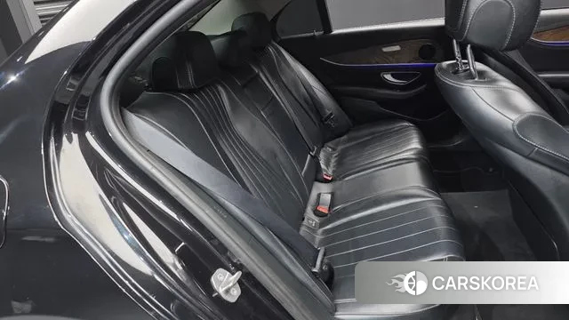 Mercedes-Benz E-Class W213 2018 Черный из Кореи, фото 3