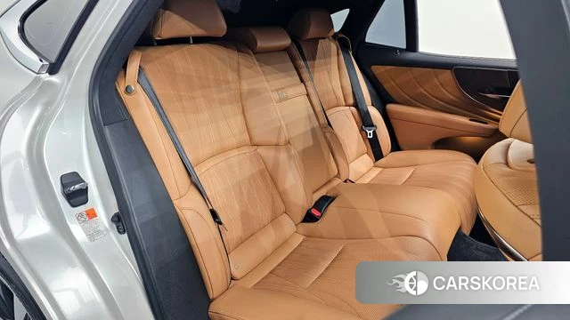 Lexus LS500 5th generation 2022 Белый из Кореи, фото 3
