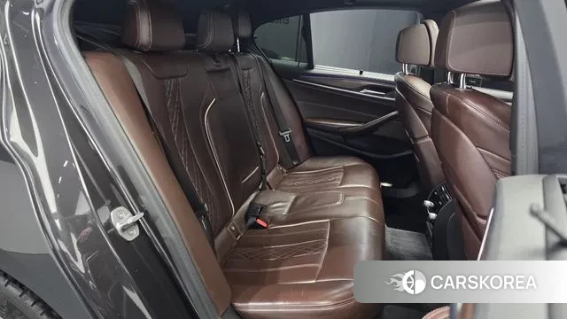 BMW 5 Series (G30) 2019 Серый из Кореи, фото 3