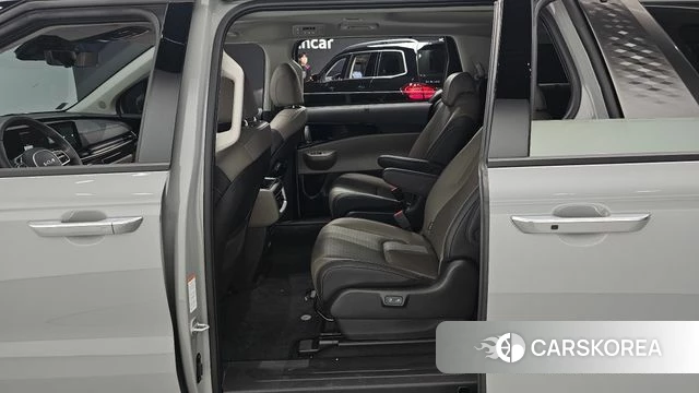 Kia The New Carnival 4th Generation 2024 Серебристо-серый из Кореи, фото 3