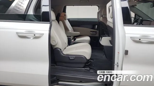 Kia Carnival 4th generation 2023 Белый из Кореи, фото 3