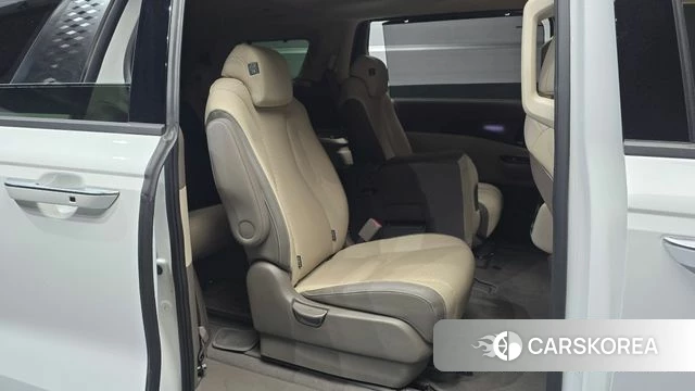 Kia Carnival 4th generation 2023 Белый из Кореи, фото 3