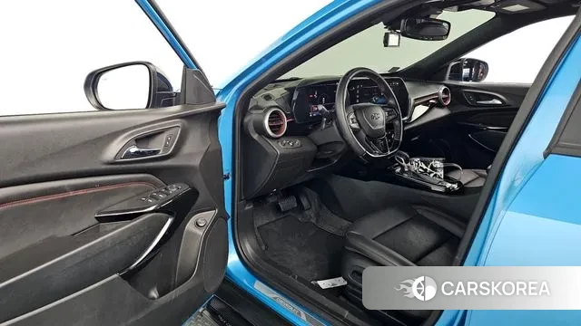 Chevrolet (GM Daewoo) Trax Crossover 2024 Небесно-голубой из Кореи, фото 3