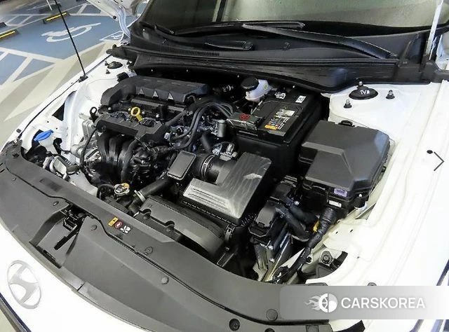 Hyundai The New Avante (CN7) 2023 Белый из Кореи, фото 3