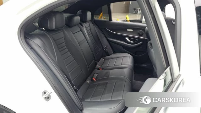 Mercedes-Benz E-Class W213 2023 Белый из Кореи, фото 3