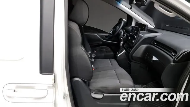 Hyundai Staria 2021 Белый из Кореи, фото 3