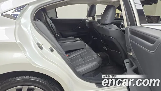 Lexus ES300h 7th generation id 2690710 из Кореи 3