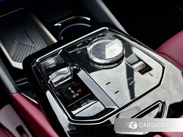 BMW 5 series 2024 Черный из Китая, фото 3