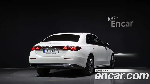 Mercedes-Benz E-Class W214 2024 Белый из Кореи, фото 3