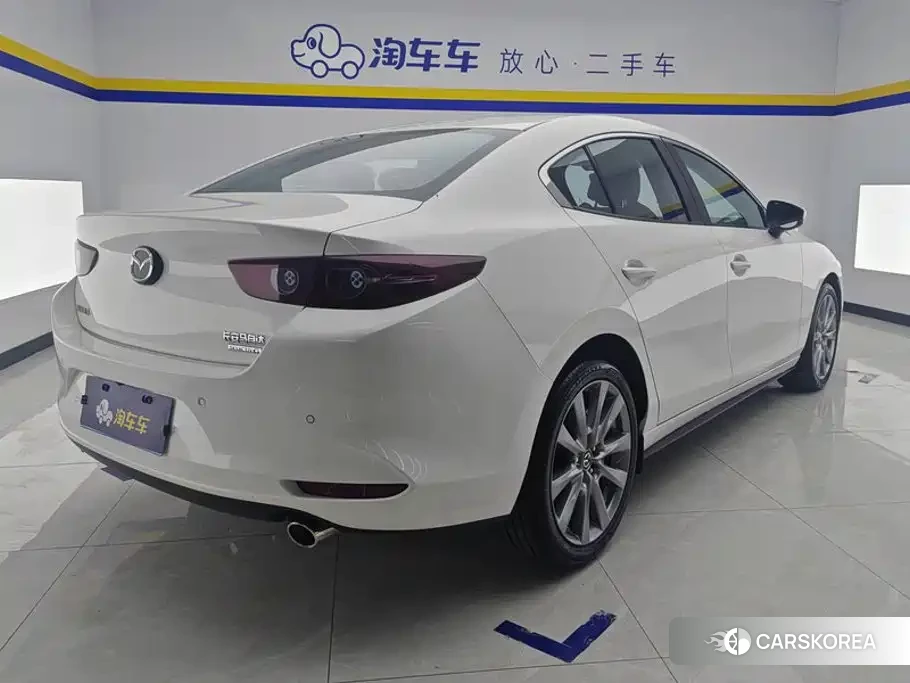 Mazda 3 2026 Белый из Китая, фото 3