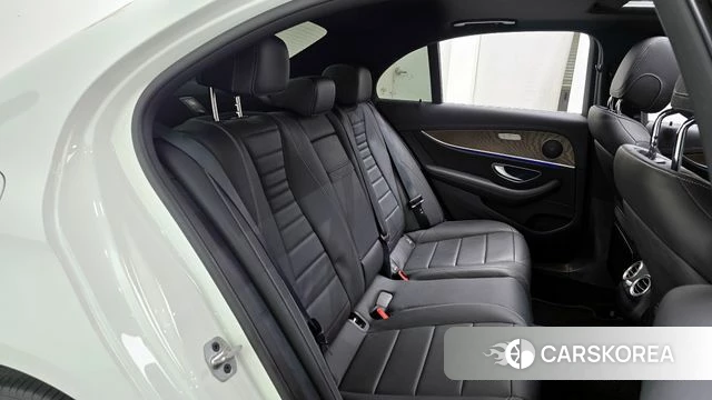 Mercedes-Benz E-Class W213 2021 Белый из Кореи, фото 3