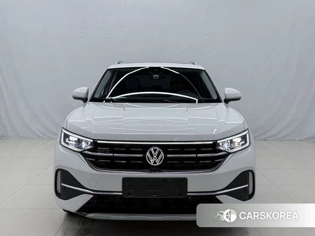 Volkswagen Tanyue GTE 2024 Белый из Китая, фото 3