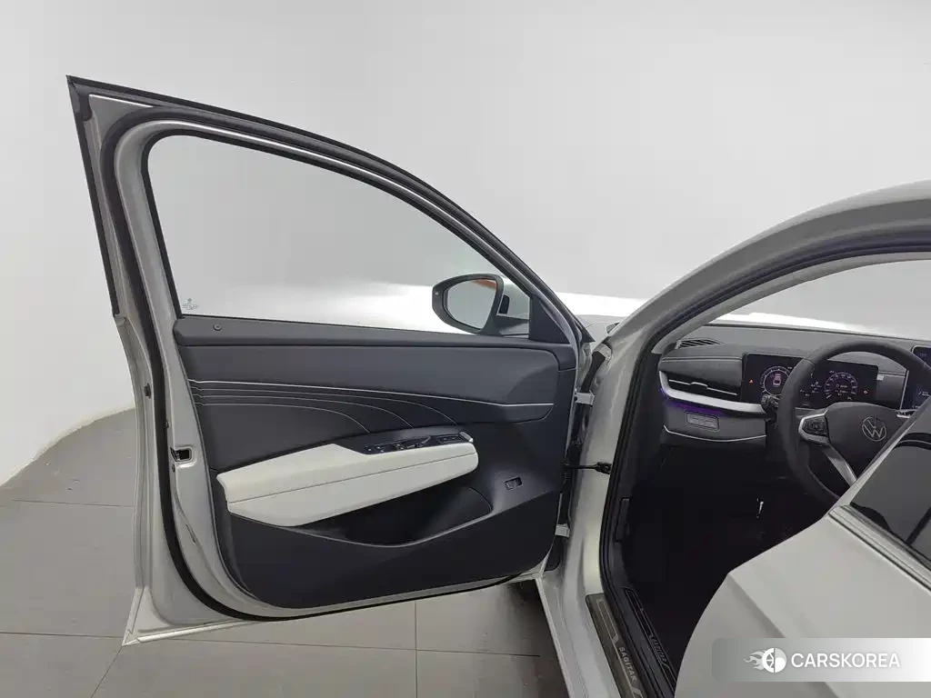 Volkswagen Sagitar 2026 Champagne/brown из Китая, фото 3