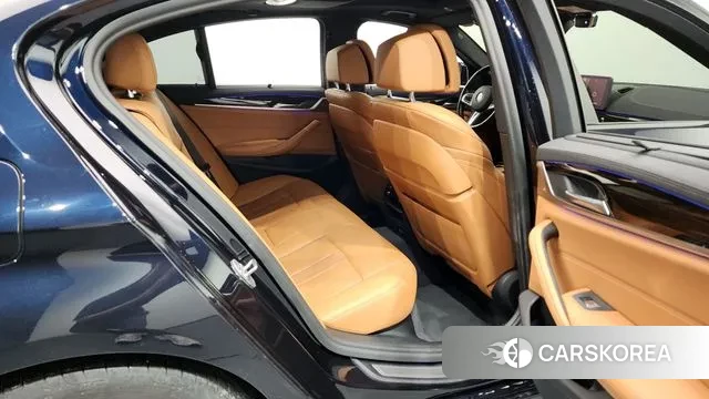 BMW 5 Series (G30) 2022 Черный из Кореи, фото 3