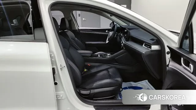 Kia K5 3rd generation 2023 Белый из Кореи, фото 3