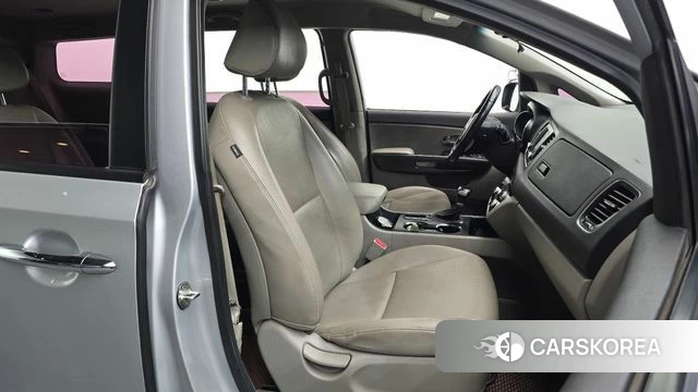 Kia The New Carnival 2018 Серебряный из Кореи, фото 3