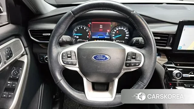 Ford Explorer 6th Generation 2022 Белый из Кореи, фото 3