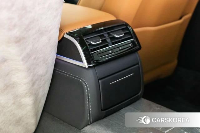 Audi A8 2025 Черный из Китая, фото 3