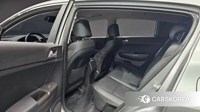 Kia Sportage The Bold 2021 Серый из Кореи, фото 3