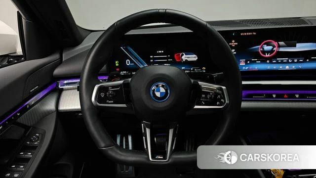 BMW 5 Series (G60) 2024 Белый из Кореи, фото 3