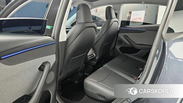 Tesla Model Y 2025 Серый из Кореи, фото 3