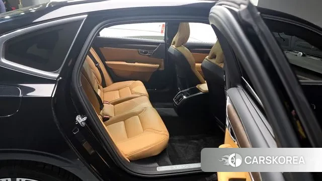 Volvo S90 2023 Черный из Кореи, фото 3