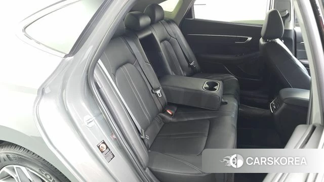Hyundai Sonata (DN8) 2022 Серебристо-серый из Кореи, фото 3