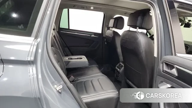 Volkswagen Tiguan second Generation 2022 Серый из Кореи, фото 3