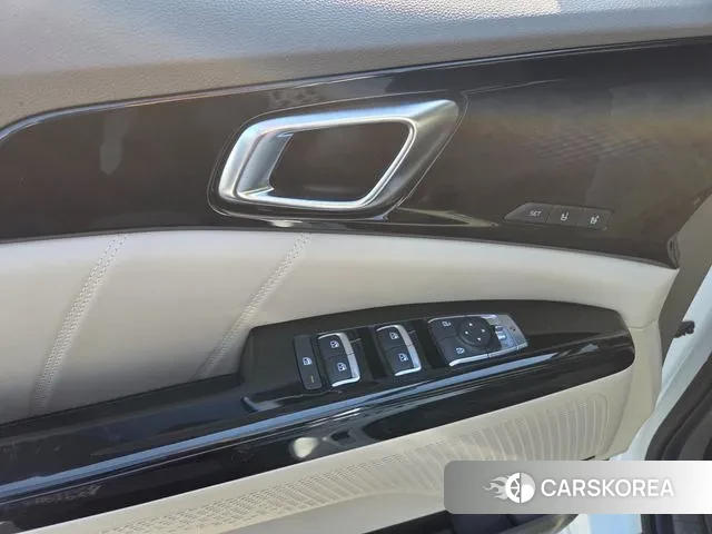 Kia Carnival 4th generation 2023 Белый из Кореи, фото 3