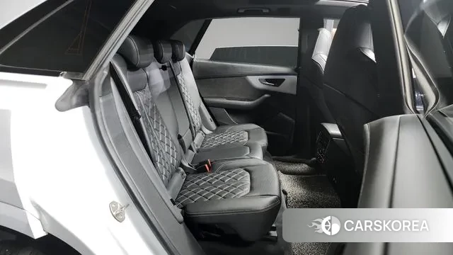 Audi Q8 (4M) 2022 Белый из Кореи, фото 3