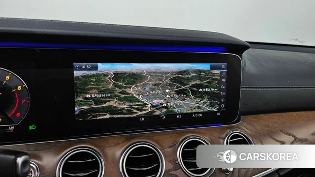 Mercedes-Benz E-Class W213 2018 Белый из Кореи, фото 3