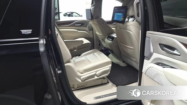 Cadillac Escalade 5th Generation 2022 Черный из Кореи, фото 3