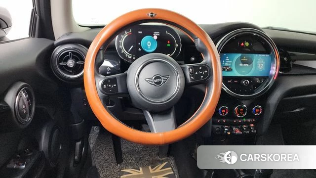 Mini Cooper 2021 Серебряный из Кореи, фото 3
