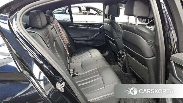 BMW 5 Series (G30) 2022 Черный из Кореи, фото 3