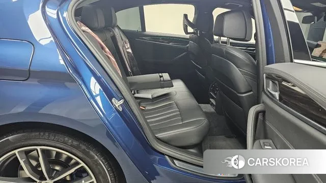 BMW 5 Series (G30) id 2890848 из Кореи 3