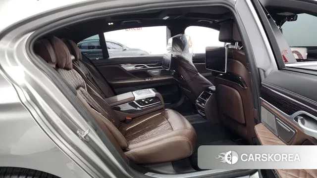 BMW 7 Series (G11) 2020 Серебристо-серый из Кореи, фото 3