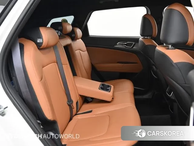 Kia Sportage 5th Generation 2021 Белый из Кореи, фото 3