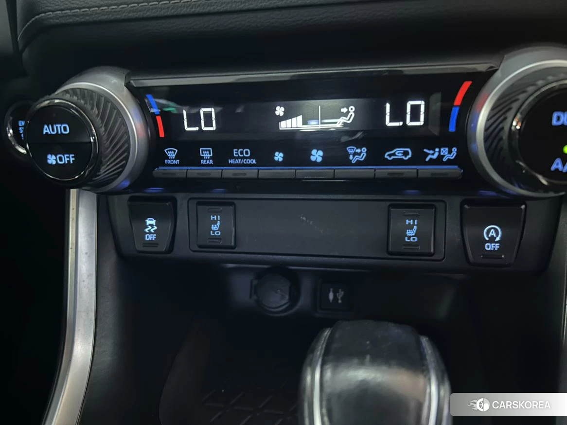 Toyota RAV4 2021 Белый из Китая, фото 3