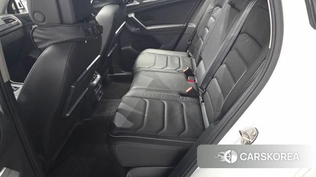 Volkswagen Tiguan second Generation 2020 Белый из Кореи, фото 3