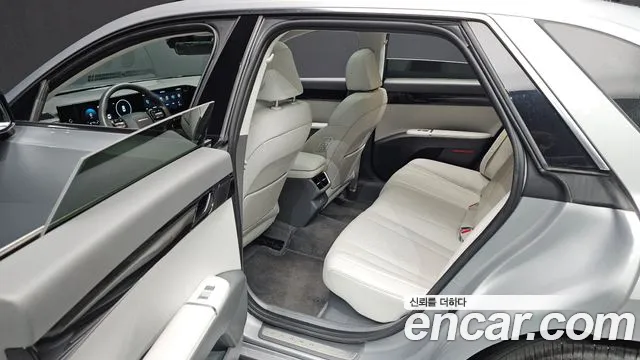 Hyundai Grandeur Hybrid (GN7) 2023 Серебристо-серый из Кореи, фото 3
