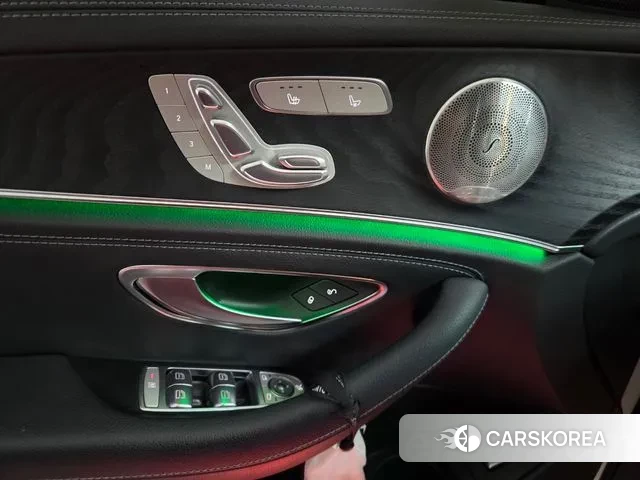 Mercedes-Benz E-Class W213 2022 Белый из Кореи, фото 3