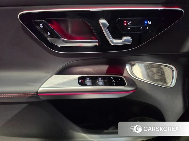 Mercedes-Benz GLC-Class X254 2025 Черный из Кореи, фото 3