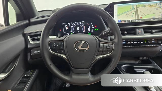 Lexus UX300h 2024 Белый из Кореи, фото 3