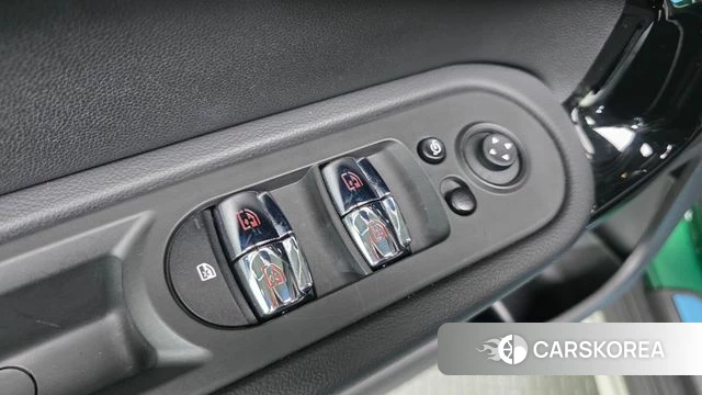 Mini Cooper Countryman 2023 Зеленый из Кореи, фото 3